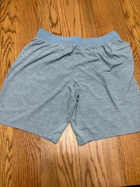 lululemon athletica Men’s Heathered Light Blue Training Shorts